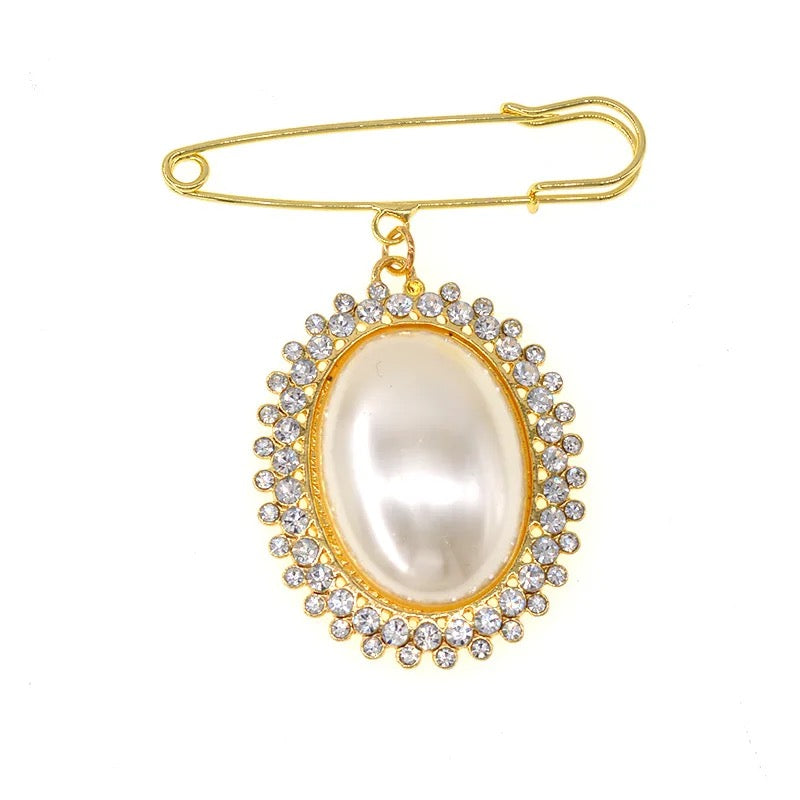 The Pearl Brooch